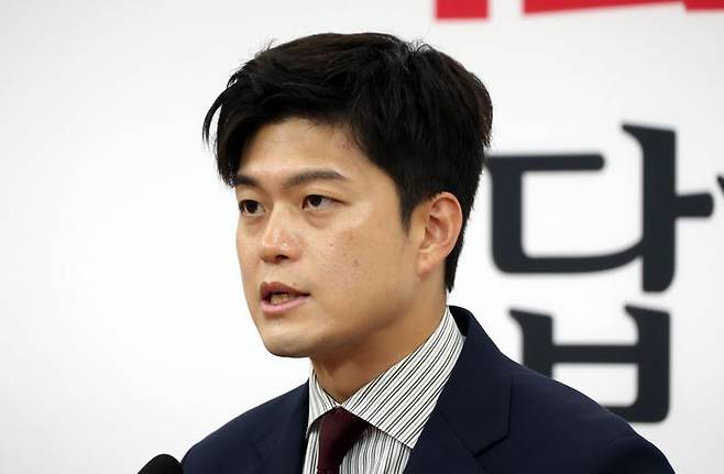 김용태 국민의힘 비상대책위원장이 13일 국회에서 수원지법 대북송금재판 관련 현안 입장발표를 하고 있다. ⓒ뉴시스