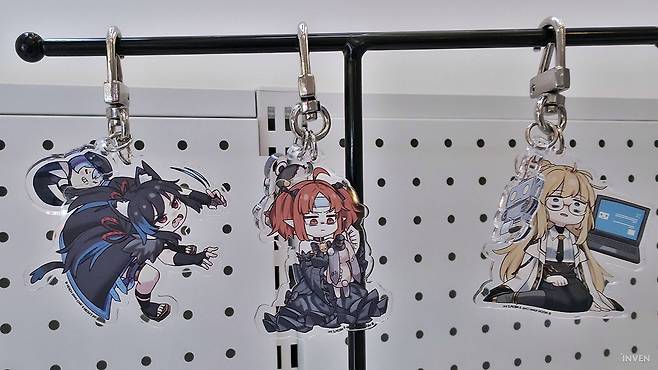 ▲ 개인적으로 메카닉 키링 열쇠고리가 참 맘에 들었는데, 일단 구매는 나중으로 고민해봐야하겠습니다.