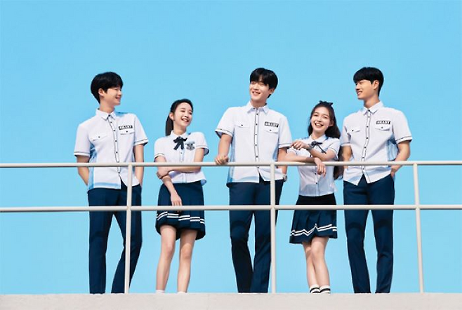 [사진 = 스마트학생복]