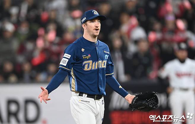 2023 시즌 NC 다이노스에서 투수 3관왕에 오른 에릭 페디가 최근 일본 언론과의 인터뷰를 통해 한국에서 뛴 1년이 자신에게 큰 자산이 됐다고 밝혔다. 사진 엑스포츠뉴스 DB