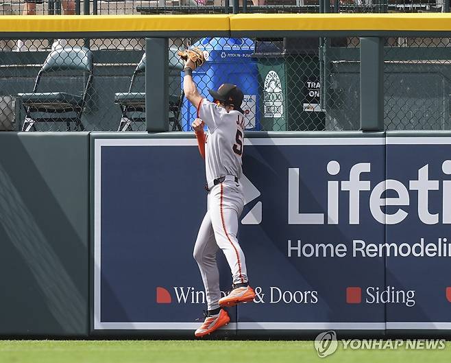 이정후의 호수비 [AP=연합뉴스 자료사진]
