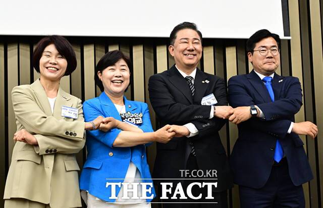 정부 출범 초기인 만큼 김 원내대표는 이 대통령과의 신뢰를 바탕으로 당정 간 소통과 조율을 강화하고, 국정과제 수행을 위한 입법화에 박차를 가할 것으로 보인다. /이새롬 기자