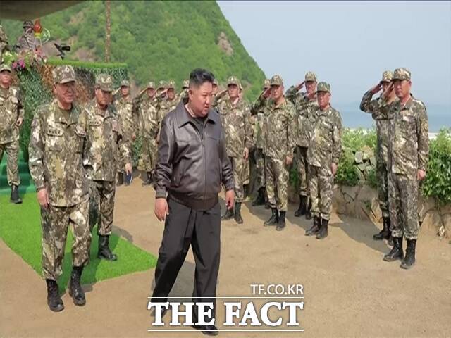 그로시 사무총장 등이 밝힌 북한의 신축 핵 시설의 위치는 평안북도 영변 핵 단지 부근으로 관측된다. 사진은 김정은 북한 국무위원장. /조선중앙TV갈무리. 뉴시스