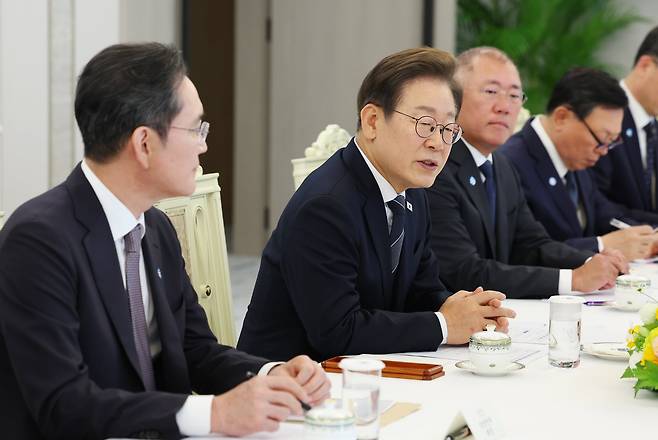 이재명 대통령이 13일 서울 용산 대통령실에서 열린 6경제단체·기업인 간담회에서 발언하고 있다./뉴시스