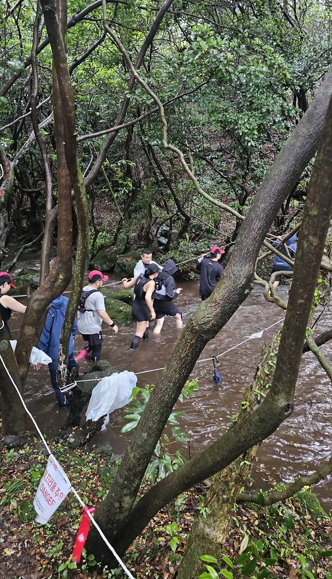 1ebec223e0dc2bae61abe9e74683716d92d523a0bf019ff2f95ad4b4beef4d85bde0f5cd1b9b026da90ad53ab1aaf3919e6a53