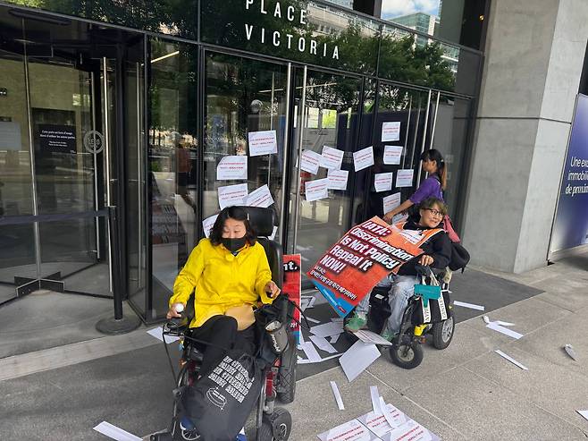 photo_2025-06-14_02-56-42.jpg 캐나다도 점령한 \'전장연\'근황