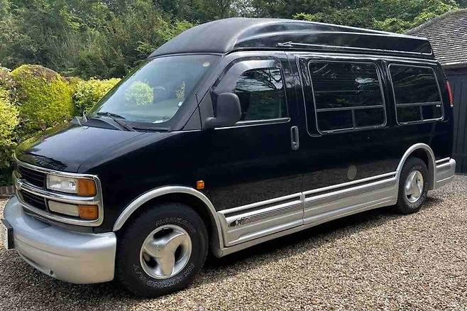 a131e7220a804be9a2a908d0ac9c92fa_780x520.jpg 1억 넘는 차를 항상 2년만 타고 폐차 시킨다는 사람