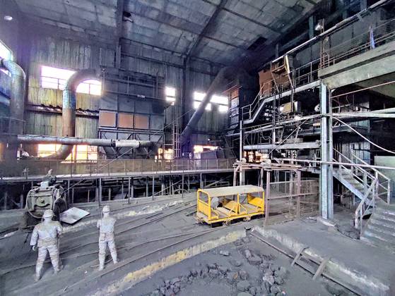 폐광에서 문화 예술 공간으로 거듭난 삼탄아트마인. 석탄을 운반하던 옛 조차장 시설은 영화, TV드라마 촬영지로도 명성이 높아졌다. 강원도 정선군 고한읍 함백산로 1445-44. [사진 한국관광공사]