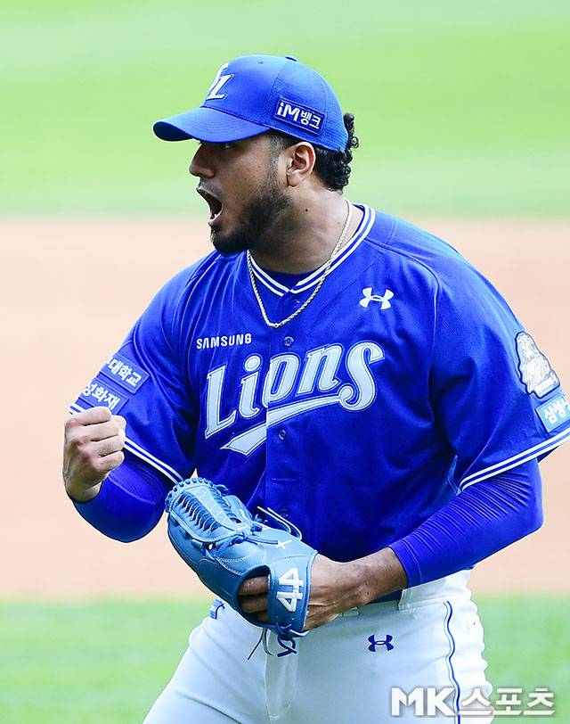 지난해 가을야구에서 쾌투를 펼친 레예스. 사진=김영구 기자