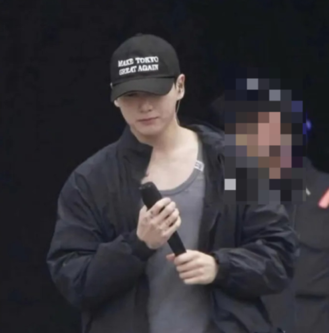 BTS 정국 모자. 온라인 커뮤니티 캡처