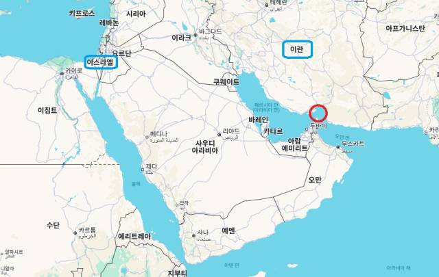 빨간 동그라미 지역이 호르무즈 해협. 세계 원유의 25%, LNG의 20%가 이 곳을 통과한다. 구글맵캡처