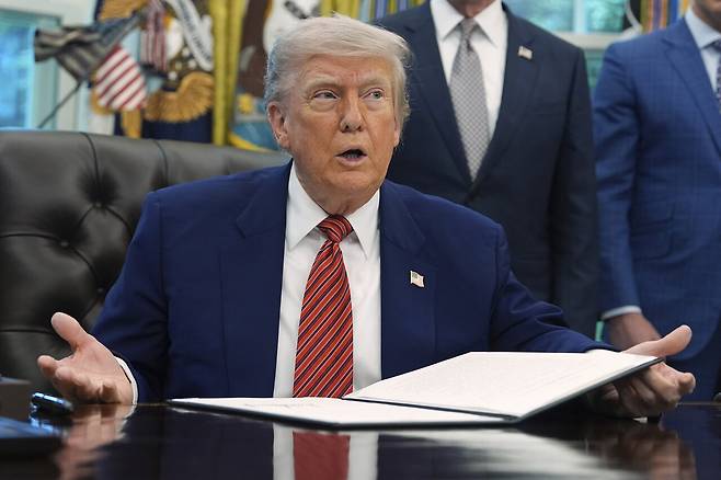 5월23일 워싱턴 백악관에서 행정명령에 서명을 마친 트럼프 미국 대통령. ⓒAP Photo