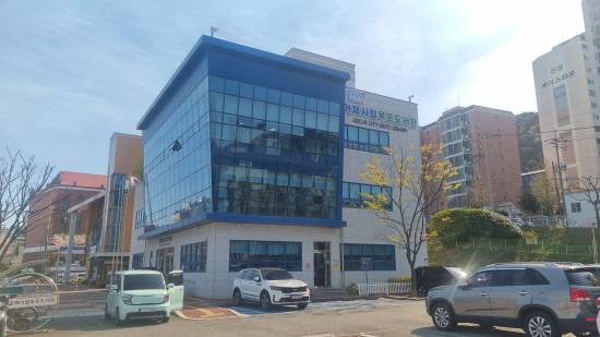 거제시립옥포도서관.