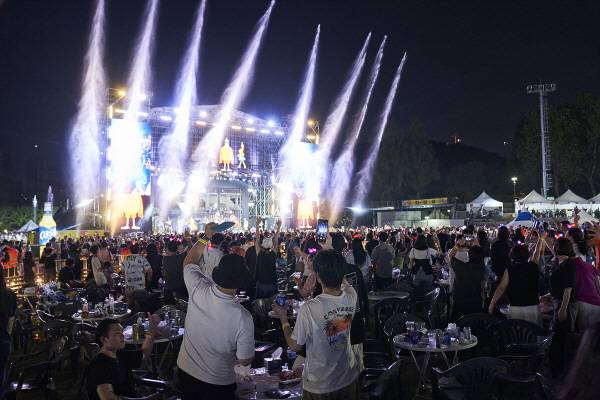 '2025 대구치맥페스티벌'이 다음달 2일부터 사흘동안 두류공원 일대에서 열린다.(사진은 지난해 모습)