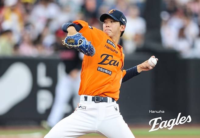 황준서가 투구에 임하고 있다. 사진 | 한화 이글스