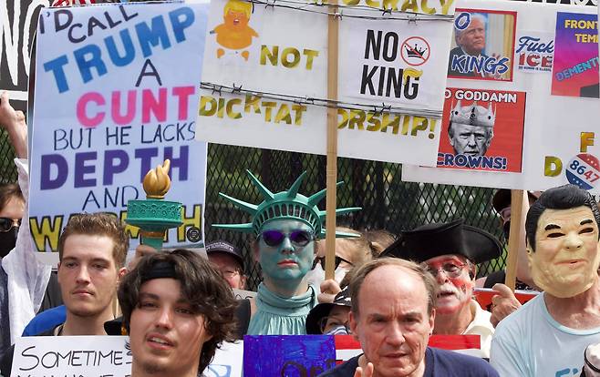 14일(현지 시각) 워싱턴 DC 라파예트 광장에서 열린 'No Kings' 시위/AFP=연합뉴스