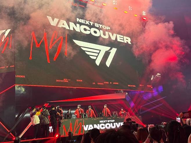 15일 부산 사직실내체육관에서 열린 LCK MSI 대표 선발전 최종전에서 T1이 승리를 확정지었다. ⓒ데일리안 황지현 기자