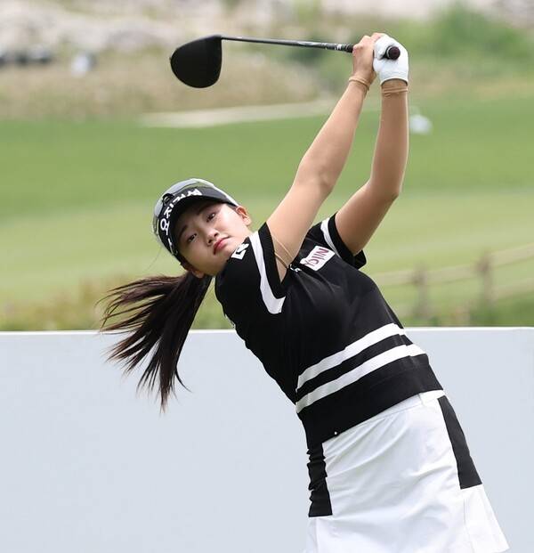 대한골프협회가 주관하는 2025년 한국여자프로골프(KLPGA) 투어 메이저 대회 DB그룹 제39회 한국여자오픈골프선수권대회 우승 경쟁에 뛰어든 디펜딩 챔피언 노승희 프로. 사진제공=KLPGA