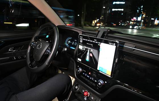 Inside of a self-driving taxi currently operating in Seoul’s Gangnam District [SEOUL METROPOLITAN GOVERNMENT]