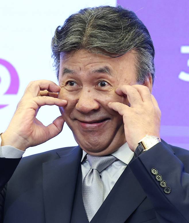 배우 박영규가 지난 3월12일 서울 마포구 스탠포드호텔에서 열린 KBS 시트콤 ‘빌런의 나라 제작발표회’에 참석해 포즈를 취하고 있다. /사진=뉴스1