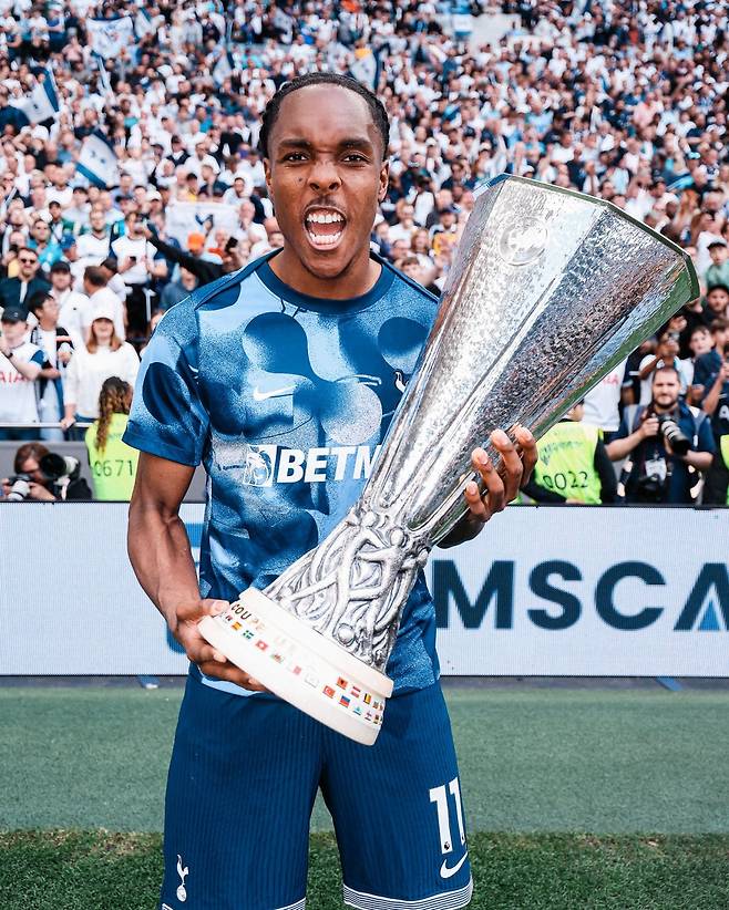 유럽 이적시장 전문가 파브리시오 로마노 기자는 15일(한국시간) “토트넘이 텔 영입에 최종 합의했다”고 보도했다. 사진출처｜토트넘 페이스북