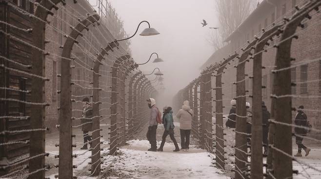 가해자인 독일은 뉘른베르크 재판의 결과에 동의했다. 사진은 아우슈비츠 강제 수용소.[사진｜게티이미지뱅크]