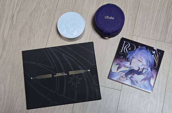 - 박스 안에 이어캡과 C타입 케이블이 모두 담겨 있다