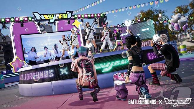 지난 2024년 배틀그라운드·배틀그라운드 모바일이 걸그룹 '뉴진스'와 협업한 상품(크래프톤 제공). ⓒ News1