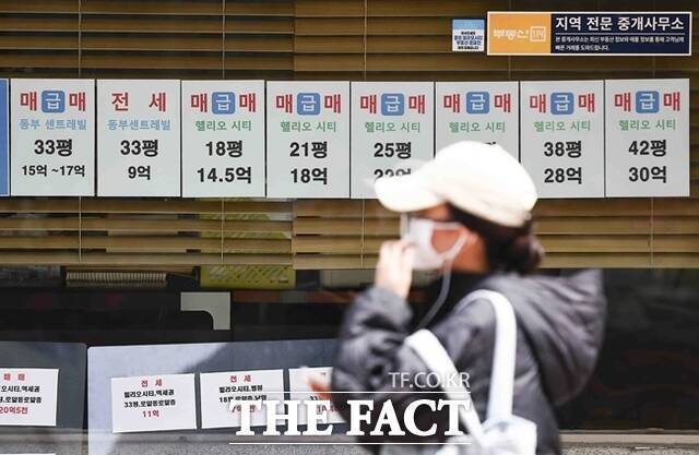 분양평가 전문회사 리얼하우스가 청약홈 자료를 분석한 결과, 지난달 서울 전용면적 59㎡ 민간아파트 평균 분양가는 12억3332만원으로 집계됐다. 전년 동월 대비 23.87% 급등했다. /뉴시스