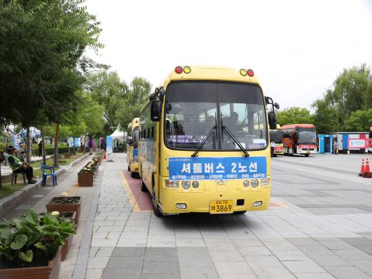 내달 4일부터 6일까지 3일간 개최되는 제23회 부여서동연꽃축제가 축제의 콘텐츠뿐 아니라 관람객의 편의와 안전을 최우선으로 추진한다. 부여군 제공
