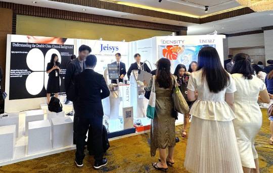 ㈜제이시스메디칼이 지난 6월 6일부터 8일까지 열린 '임카스 아시아 2025(IMCAS Asia 2025)'를 통해 전 세계 의료진에게 자사의 기술력과 학술적 경쟁력을 입증했다.