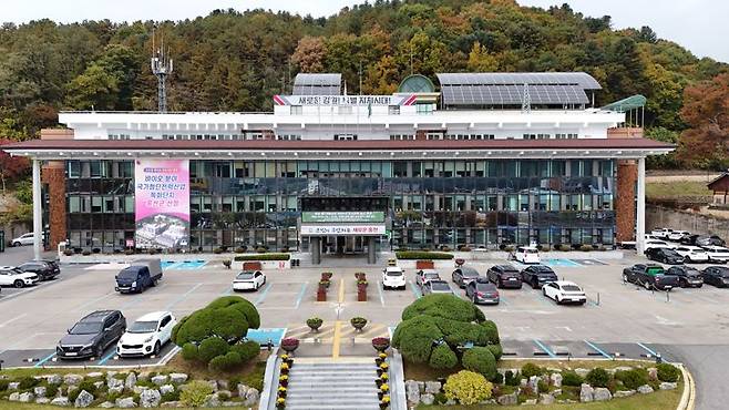홍천군청.