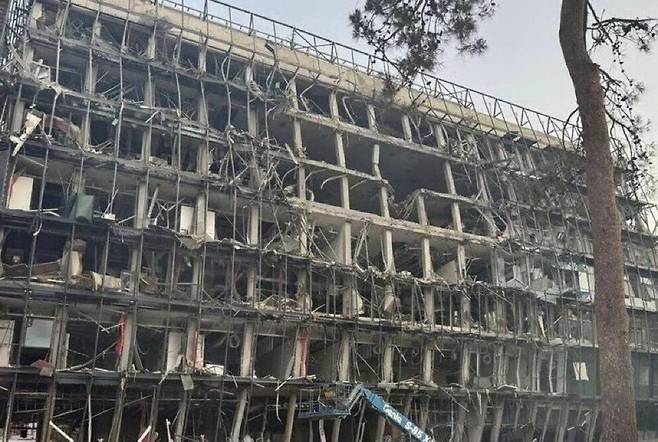 이란의 대대적인 공습으로 피해를 입은 이스라엘 바이츠만 과학 연구소 건물. 엑스 갈무리