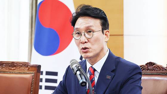 김민석 국무총리 후보자가 13일 서울 종로구 통의동 금융감독연수원에 마련된 청문회 준비단 사무실에서 열린 밥상물가 안정을 위한 경청 간담회에서 발언하고 있다. 연합뉴스