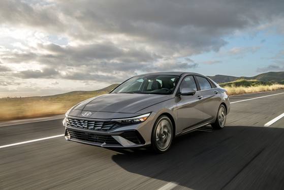 현대차의 아반떼(현지명 엘란트라)가 2025 미국 고속도로 안전보험협회(IIHS)가 선정하는 '가장 안전한 차' 등급인 TSP+ 등급을 받았다. 사진 현대차그룹