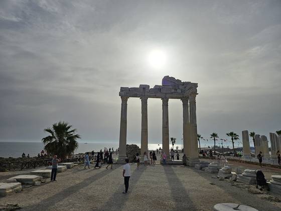 튀르키예 안탈리아 시데의 아폴론 신전. 고봉준 기자