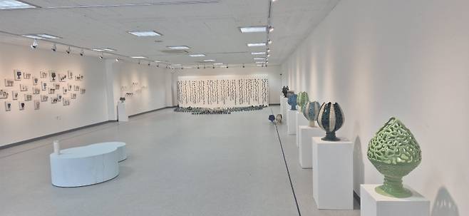 ▲ 갤러리 카멜리아 전시장 내부