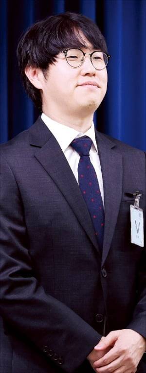 15일 AI미래기획수석에 임명된 하정우 네이버클라우드 AI혁신센터장﻿.  뉴스1