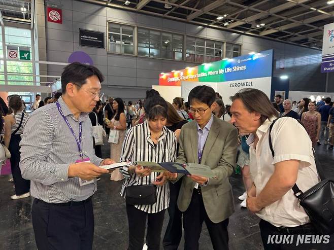 2026 태안국제원예치유박람회 조직위원회는 지난 13∼15일 프랑스 파리에서 열린 ‘2025 코리아 엑스포 인 파리(KOREA EXPO in PARIS 2025)’에 참가해 현지 맞춤형 홍보·유치 활동을 전개했다