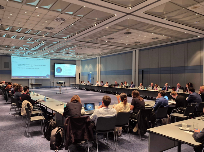 지난 10~11일 독일 다름슈타트 유럽우주운용센터(ESOC)에서 유럽우주국(ESA) 주최로 열린 ‘우주 쓰레기 제로 미래 심포지엄’.[사진=텔레픽스]