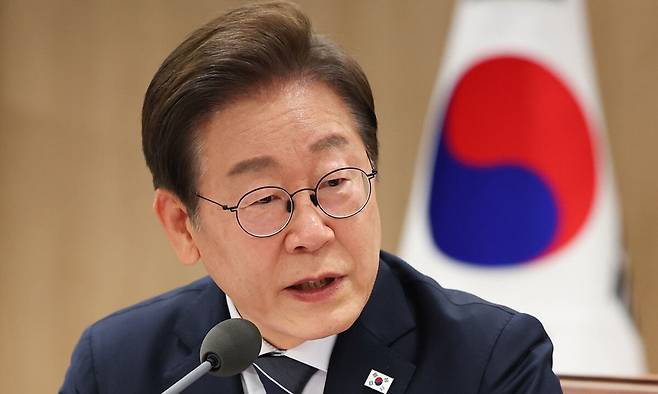 이재명 대통령이 지난 13일 서울 용산 대통령실에서 열린 이스라엘-이란 공습관련 대통령실 안보경제 긴급점검회의에서 발언하고 있다. 뉴시스