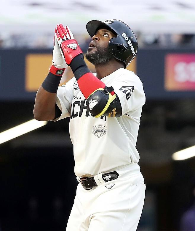 ▲ SSG 타격 부활의 키를 쥐고 있는 기예르모 에레디아 ⓒSSG랜더스