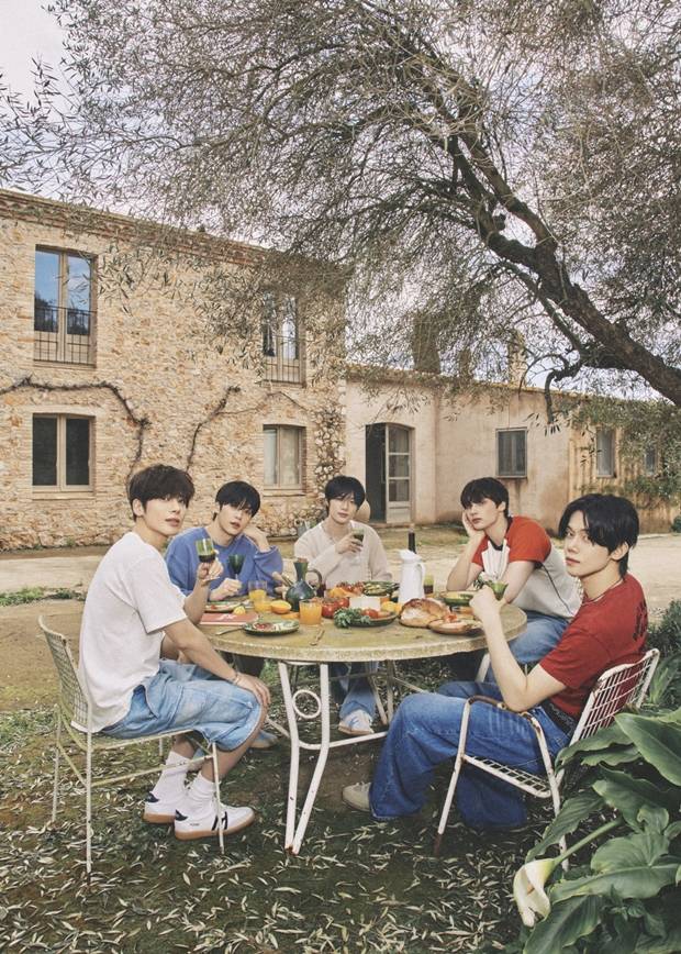 투모로우바이투게더