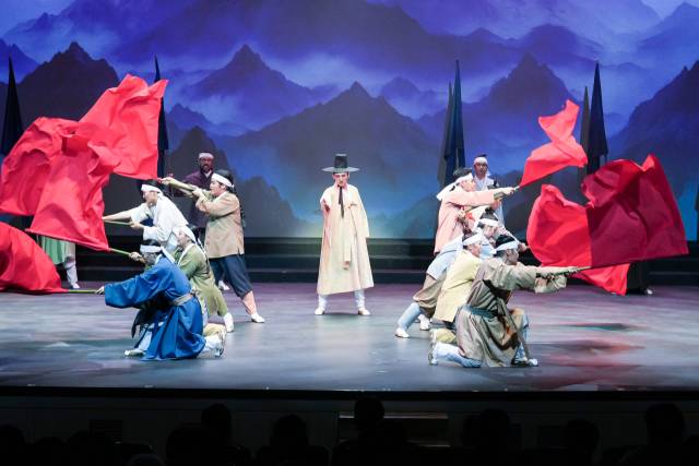 면암 최익현 선생의 정신을 조명한 창작 뮤지컬 '마지막 선비'의 한 장면