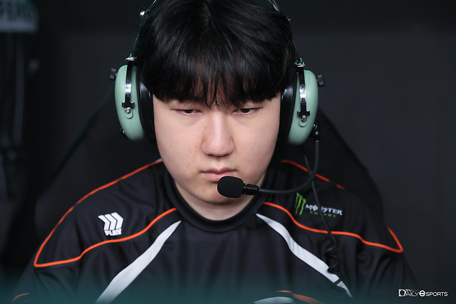 '루스터' 신윤환