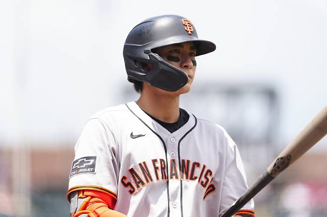 이정후는 4월까지 3할대 타율을 유지했다. Imagn Images연합뉴스