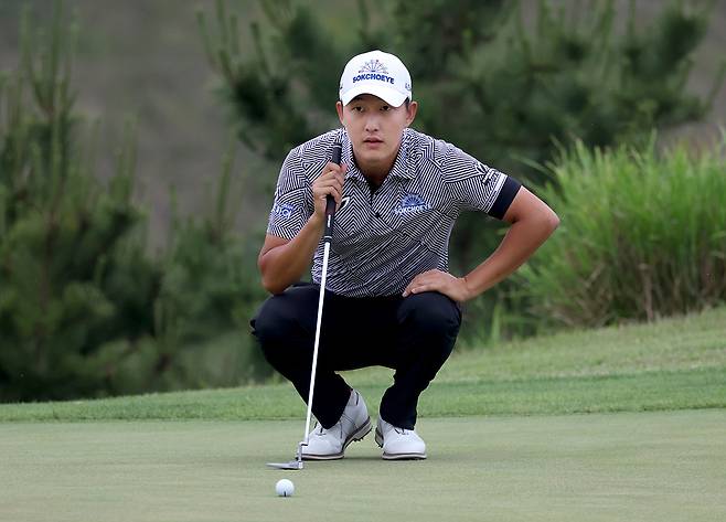 올 시즌 개막전부터 줄곧 제네시스 포인트 1위를 달리고 있는 김백준. KPGA