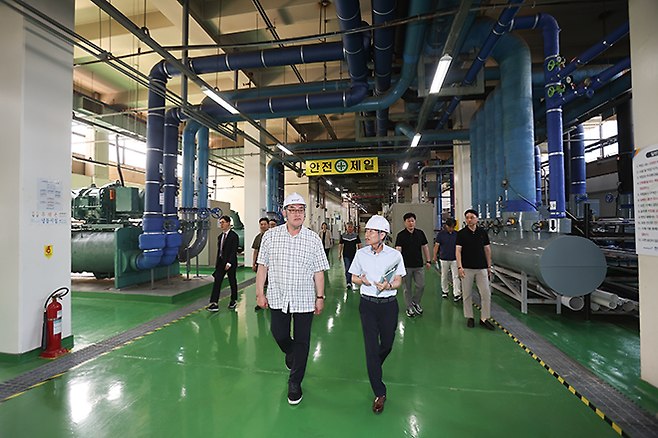 여름철 대비 하형주 이사장 올림픽공원 냉난방 시설 점검. 사진=서울올림픽기념국민체육진흥공단