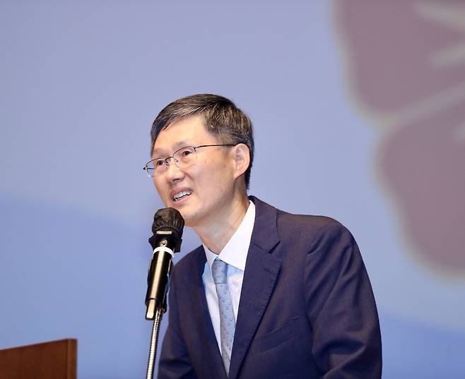 문형배 전 헌법재판소장 권한대행이 13일 전남 순천만생태문화교육원에서 강연하고 있다. 2025.6.13 [전남도교육청 제공. 재판매 및 DB 금지]