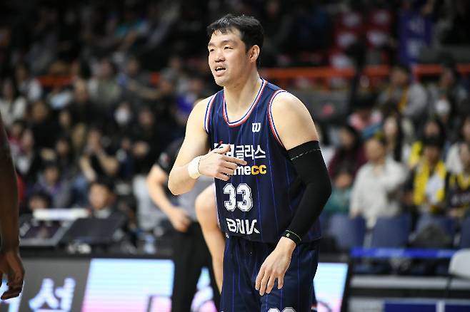 KCC에서 현대모비스로 이적한 이승현. KBL
